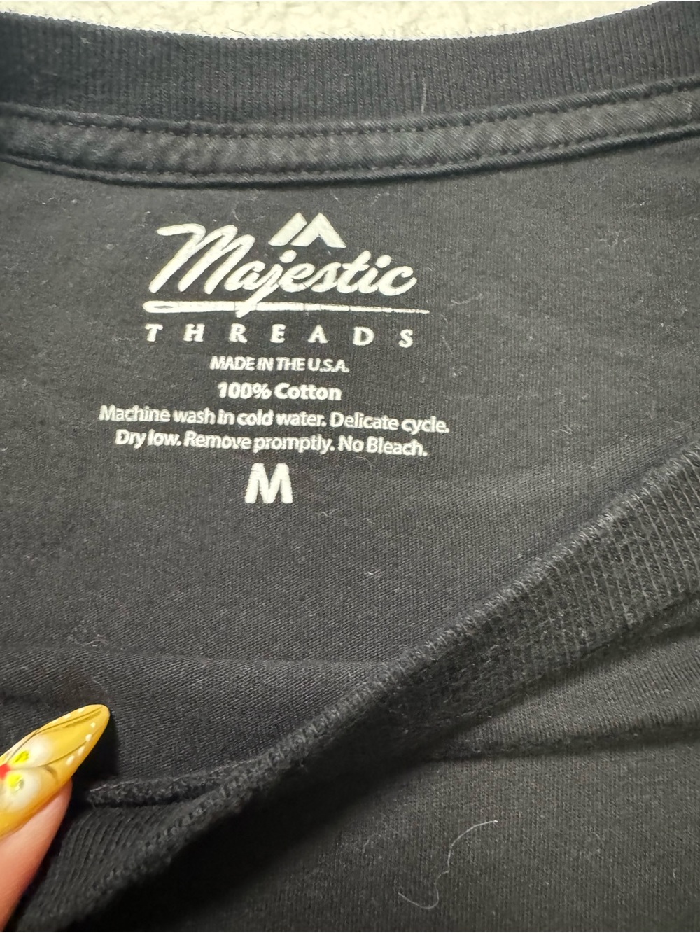 Majestic Black Crop Tee with Green Philadelphia Eagles Script - Picture 4 of 5